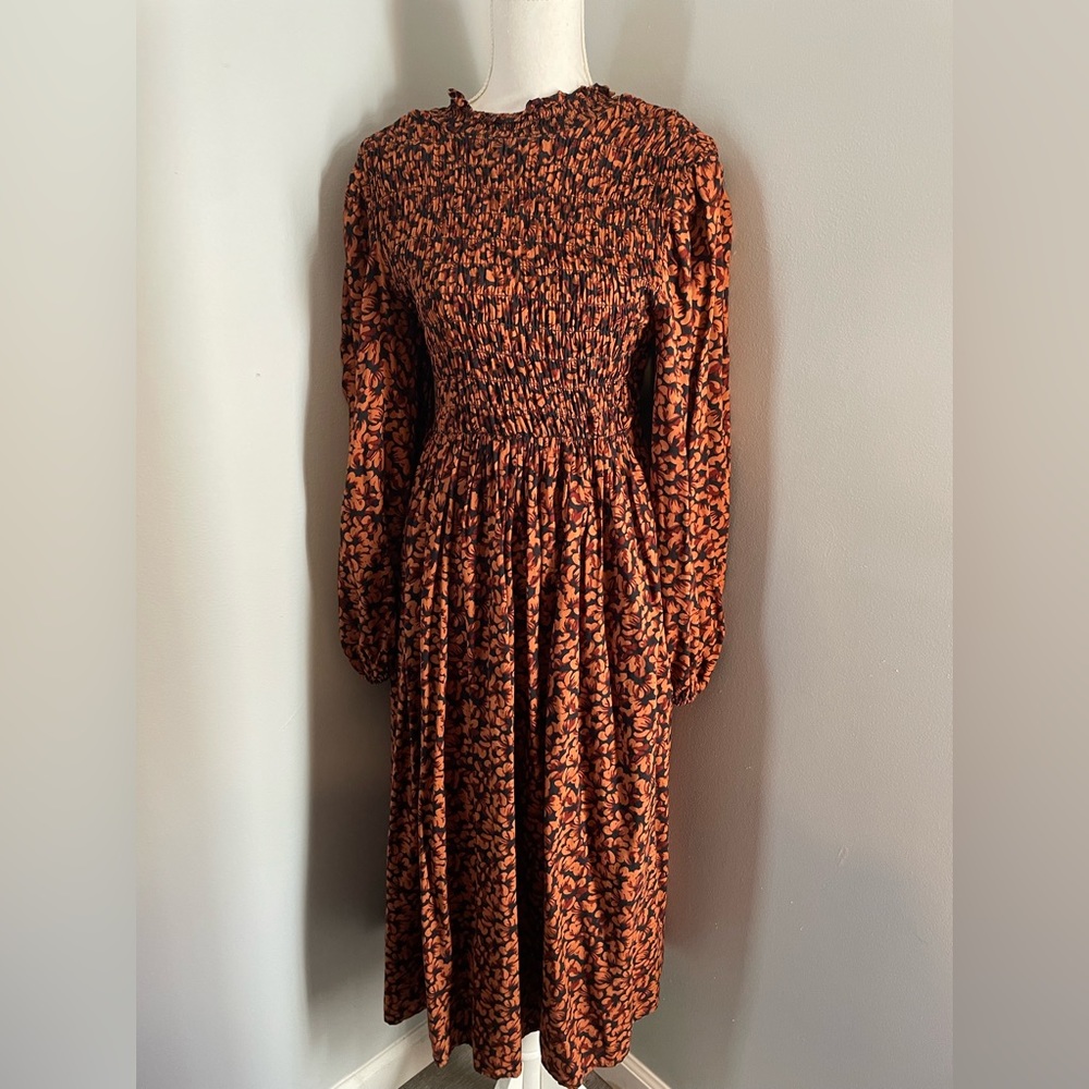 Brown shirred long sleeve midi dress ✨